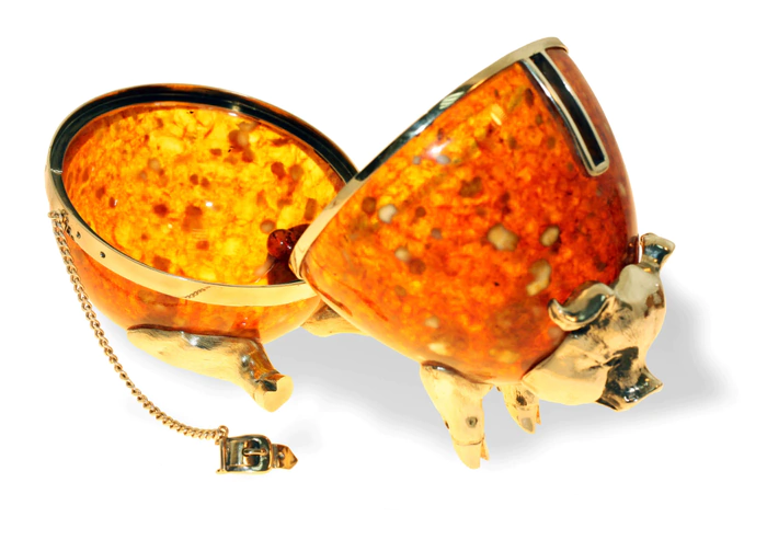 Amber souvenir "Piggy bank"