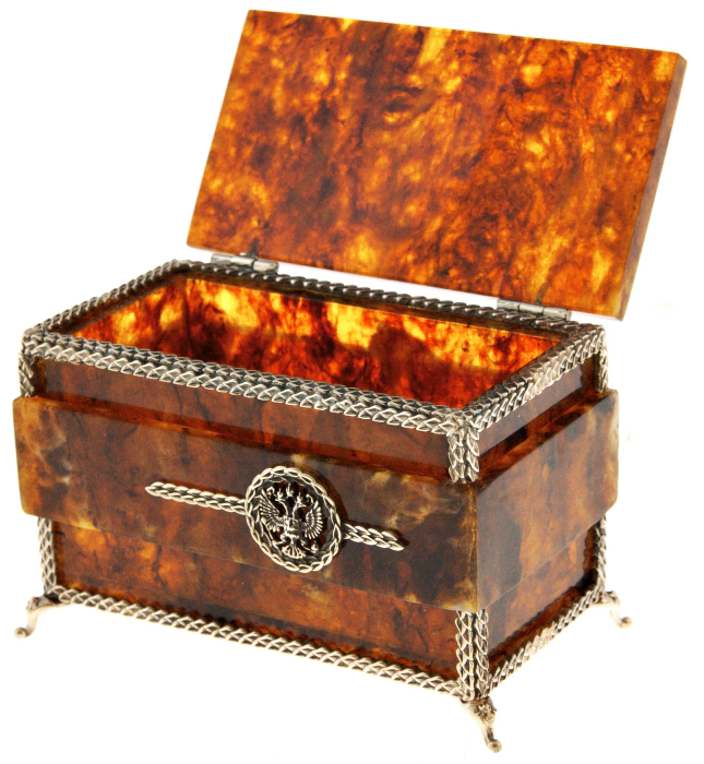The box made of amber "Gosudareva"