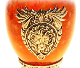 Стакан из янтаря "Лев" Стакан из янтаря "Лев"