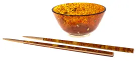 Пиала с палочками для еды из янтаря Пиала с палочками для еды из янтаря