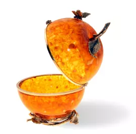 Шкатулка из янтаря "Райское яблоко"