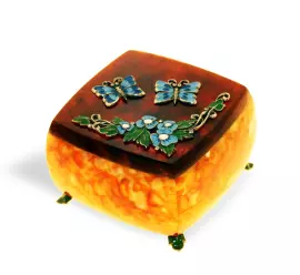 Шкатулка из янтаря "Бабочки"