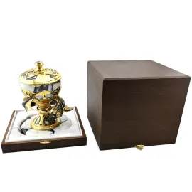 Элитная икорница из мрамора "Большой осетр" Златоуст, белая Элитная икорница из мрамора "Большой осетр" Златоуст, белая