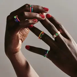 Кольцо из красного золота с изумрудом и бриллиантами Кольцо из красного золота с изумрудом и бриллиантами