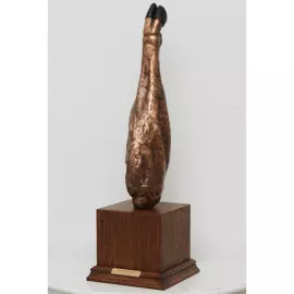 Скульптура из бронзы "Hamon est Crus" нога хамона