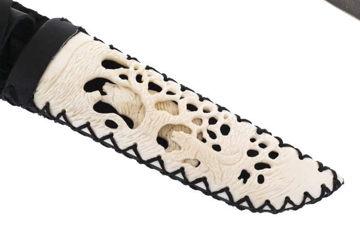 Knife made of Damascus steel "Traveler"