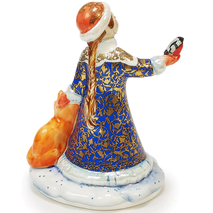 A set of Christmas figurines made of porcelain "Santa Claus and the Snow Maiden"