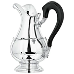 Серебряный кувшин с цветочным орнаментом и деревянной ручкой