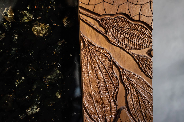 Walnut and amber panels "Cranes"