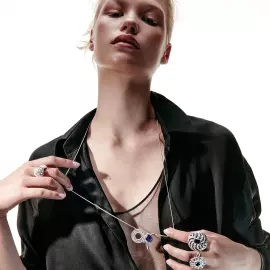 Malinka ring in white gold with diamonds