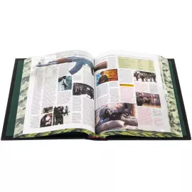 Книга в кожаном переплете "Стрелковое оружие мира"