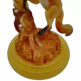 Композиция из янтаря "Лиса и фазан"