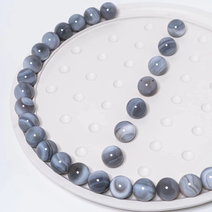 Solonoble "Agate" Grey Wt Board Game