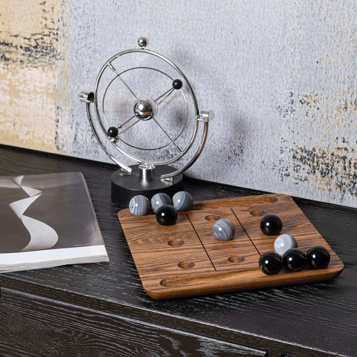 Tic Tac Toe Board Game "Poitiers"