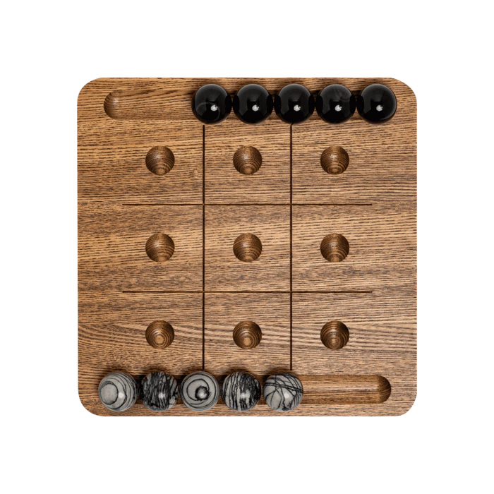 The board game Tic Tac Toe "Picasso"