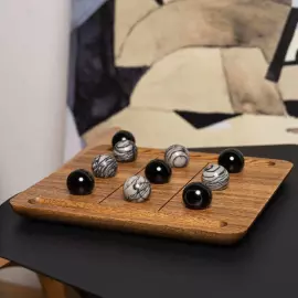 The board game Tic Tac Toe "Picasso"