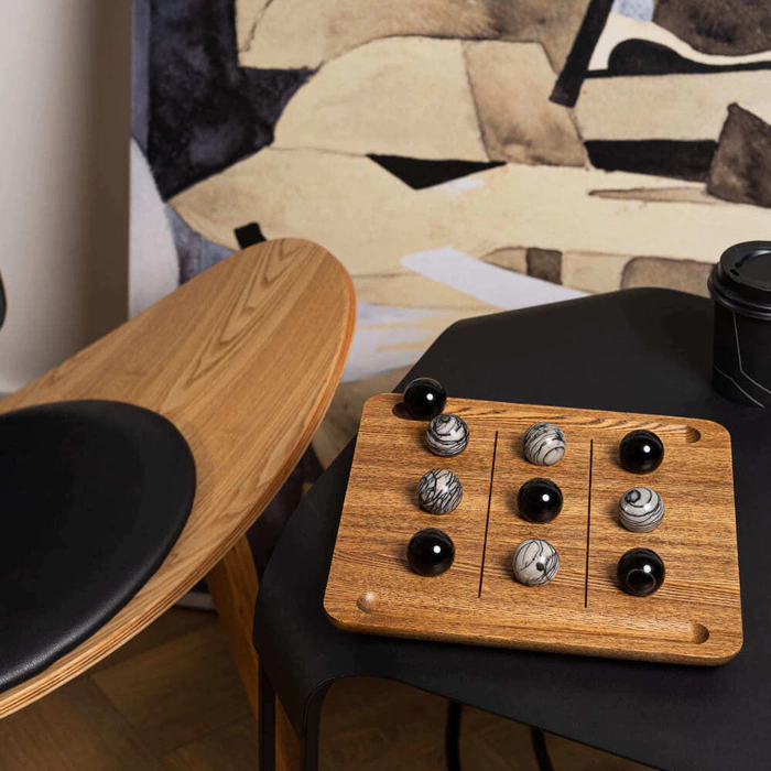 The board game Tic Tac Toe "Picasso"
