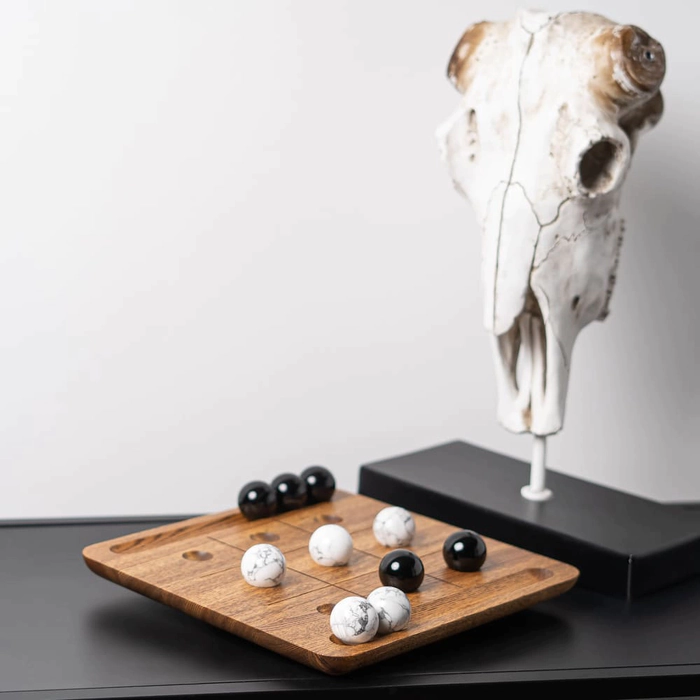 Tic Tac Toe Board Game "Pollock"