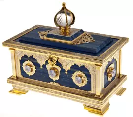 Ларец из лазурита с горным хрусталём, Златоуст