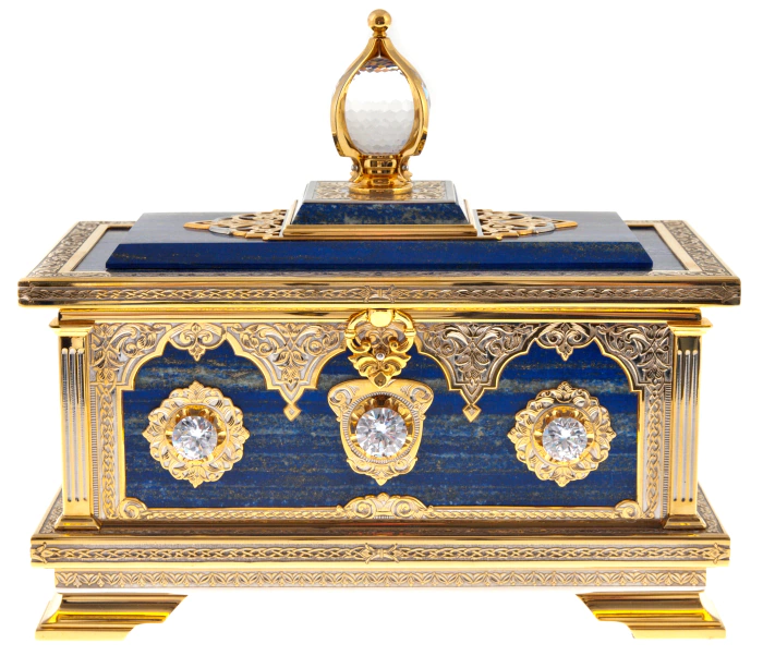 Lapis lazuli casket with rock crystal, Zlatoust