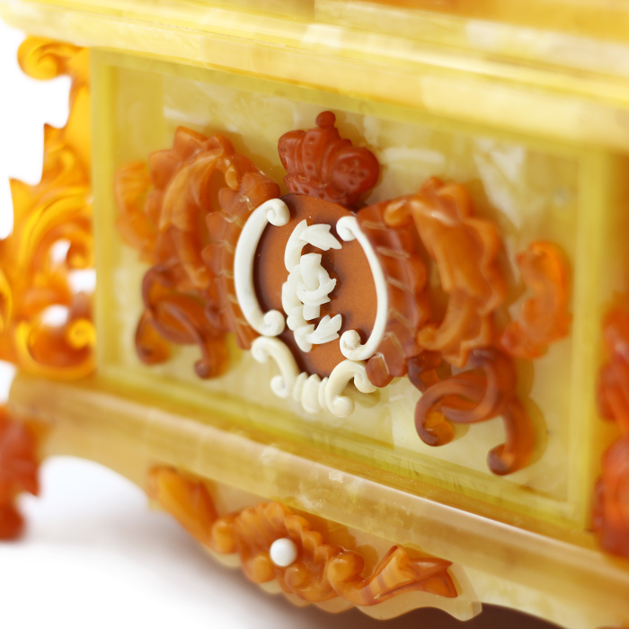 Amber casket "Rumor" collection "Smile of the amber room"