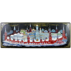 The box "Winter Moscow" is a Lackey