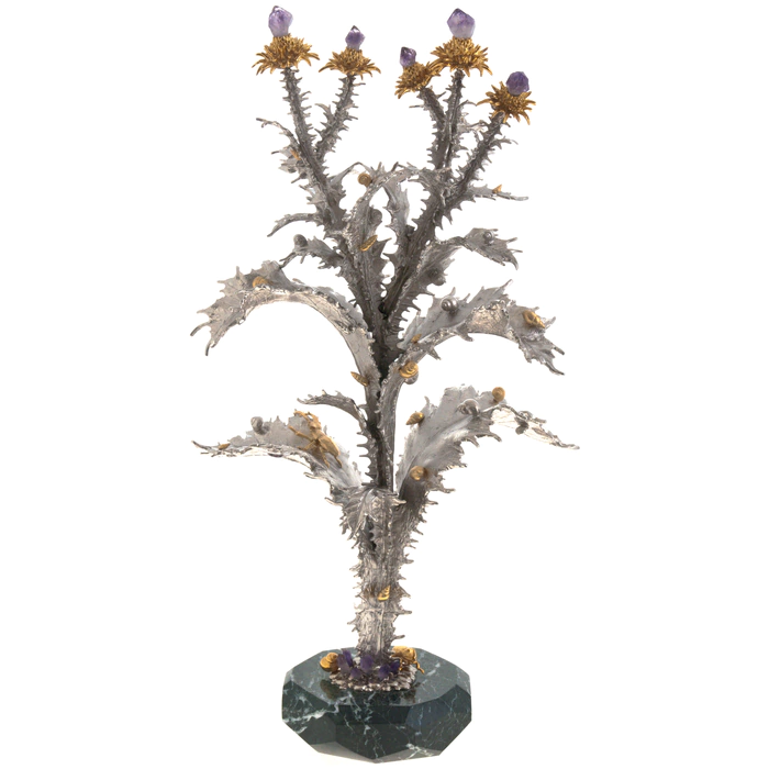The author's bronze sculpture "Male Flower"