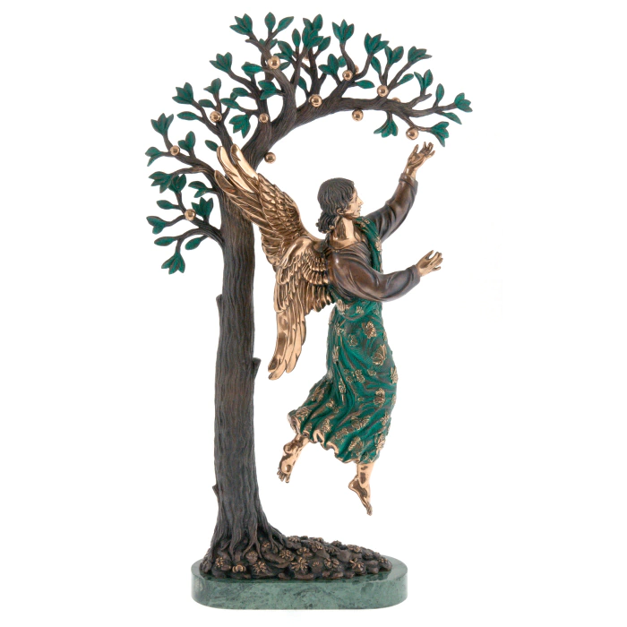 The author's bronze sculpture "Paradise Apples"