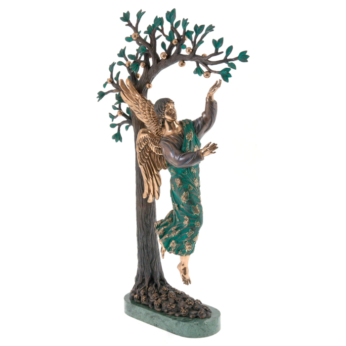 The author's bronze sculpture "Paradise Apples"