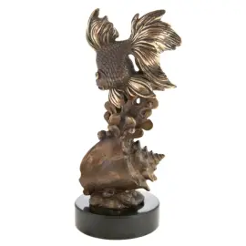 The author's bronze sculpture "Goldfish"