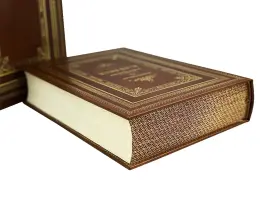 Книга в кожаном переплете "Летописное повествование о Малой России" в футляре Книга в кожаном переплете "Летописное повествование о Малой России" в футляре