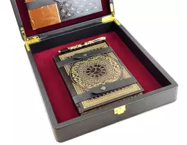 Подарочный набор "Книга успешного руководителя" с ежедневником и ручкой