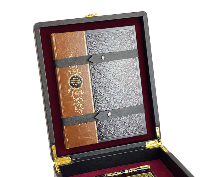 Gift set "Book of a successful leader" with a diary and a pen