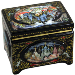 The box "Suzdal" is a Lackey