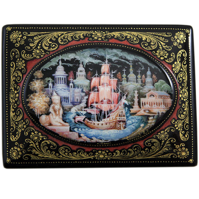The box "Saint Petersburg" is a Lackey