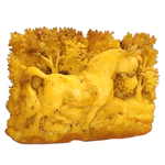 Барельеф из янтаря "Лошадь на опушке"