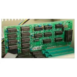 Одна из первых версий оригинального компьютера Apple II Одна из первых версий оригинального компьютера Apple II