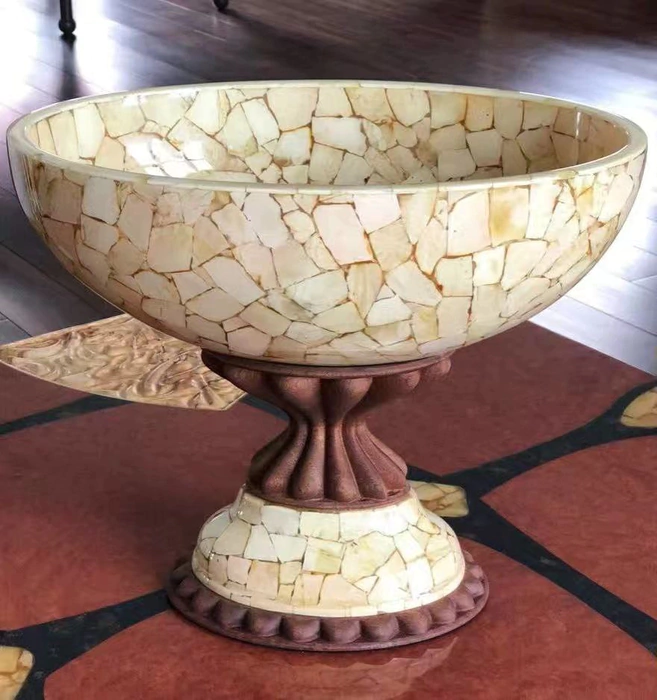 Exclusive amber vase "Helios"