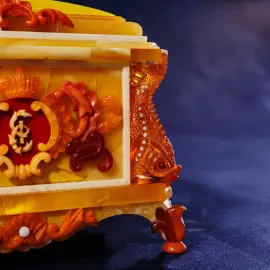 Amber casket "Vision" of the collection "Smile of the amber room"