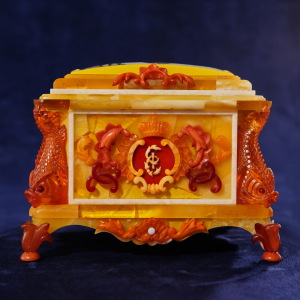 Amber casket "Vision" of the collection "Smile of the amber room"