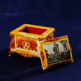 Amber casket "Vision" of the collection "Smile of the amber room"