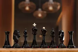 Chess chest made of Karelian birch "Aristocrat"