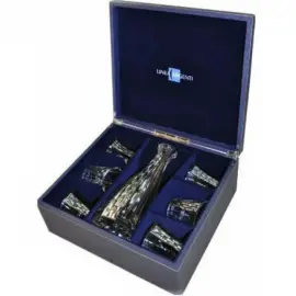 Набор для виски, графин со смещенным горлышком + 6 стаканов, отделка серебряного цвета Набор для виски, графин со смещенным горлышком + 6 стаканов, отделка серебряного цвета