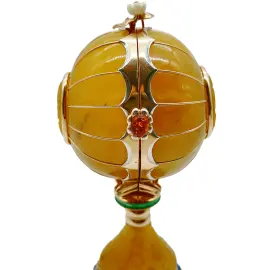 Ювелирная композиция из янтаря в стиле Фаберже "Яйцо с ежевикой"