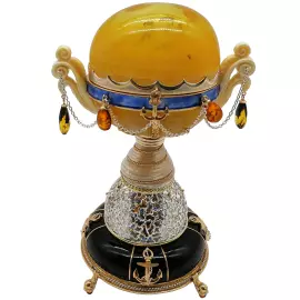 Ювелирная композиция из янтаря в стиле Фаберже "Яйцо с парусником. Океан"