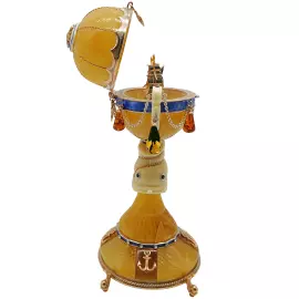 Ювелирная композиция из янтаря в стиле Фаберже "Яйцо с парусником. Морское"