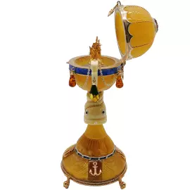 Ювелирная композиция из янтаря в стиле Фаберже "Яйцо с парусником. Морское"