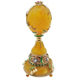 Ювелирная композиция из янтаря в стиле Фаберже "Яйцо с ландышами"