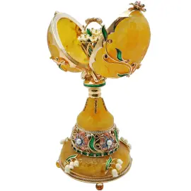 Ювелирная композиция из янтаря в стиле Фаберже "Яйцо с ландышами"