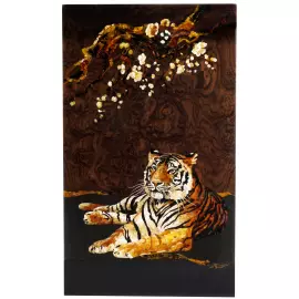 Панно из янтаря "Тигр"